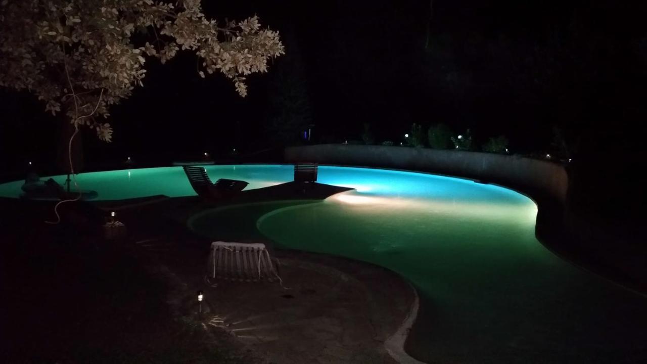 Bed and Breakfast Le Fer en Cèze Sabran Esterno foto