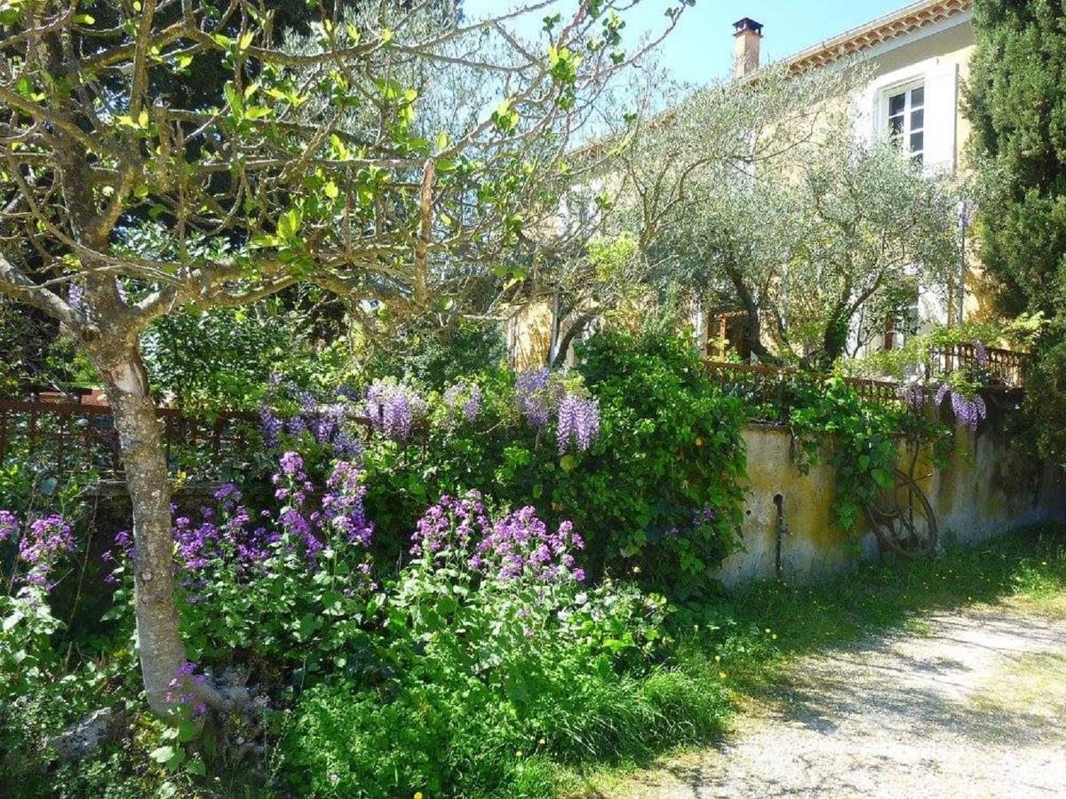 Bed and Breakfast Le Fer en Cèze Sabran Esterno foto